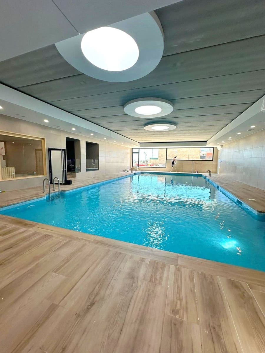 2 soverom Leilighet til leie i Finestrat med svømmebasseng garasje - € 1 850 (Ref: 9059846)