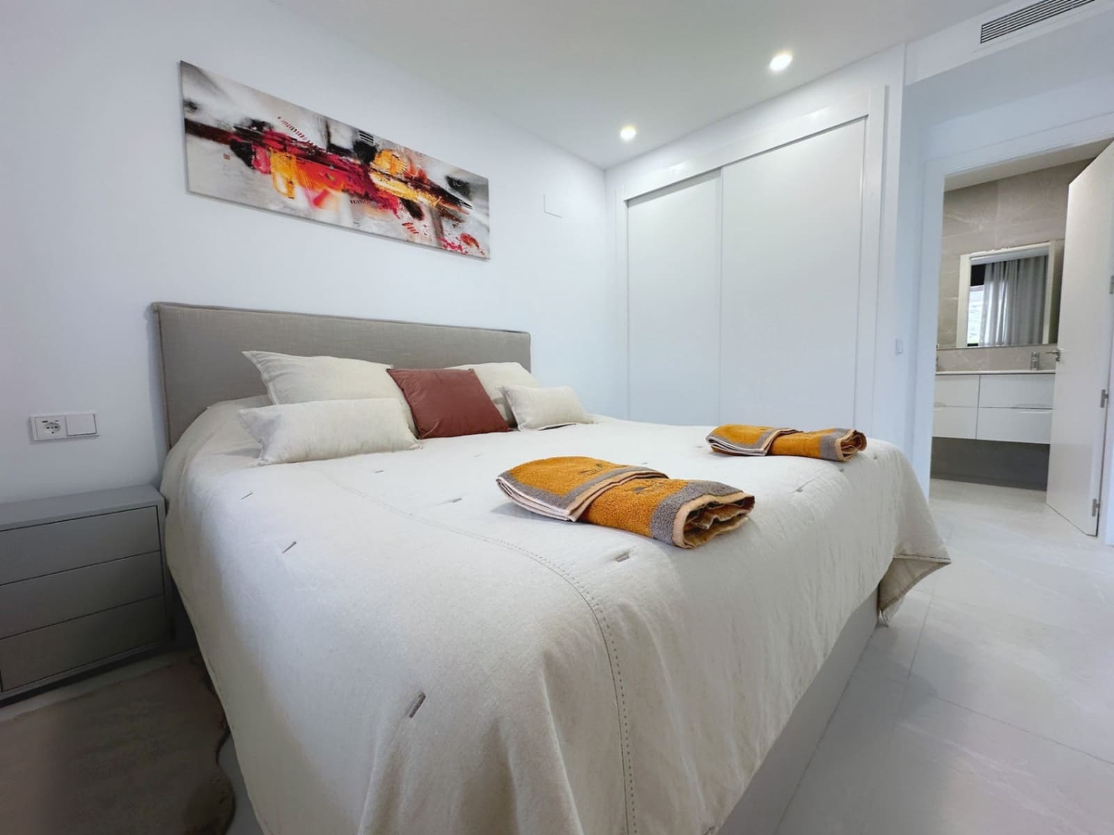 2 soverom Leilighet til leie i Finestrat med svømmebasseng garasje - € 1 850 (Ref: 9059846)