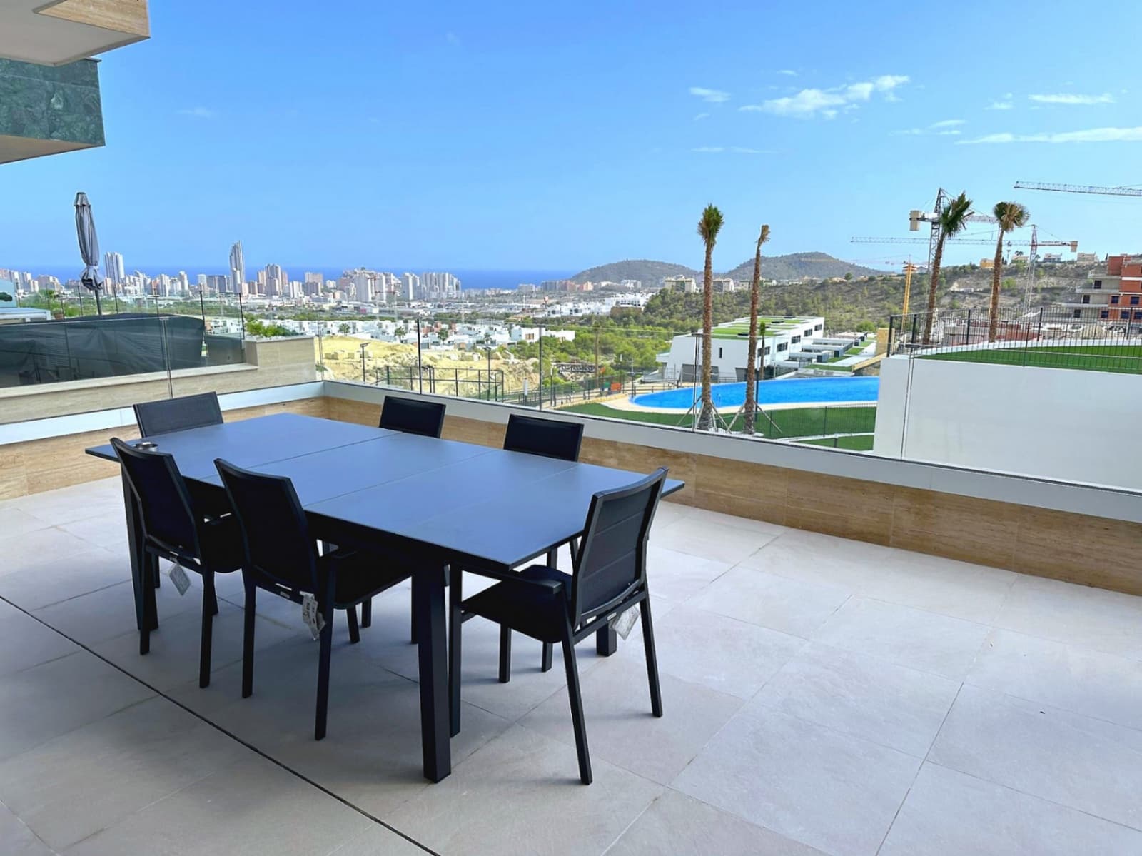 2 soverom Leilighet til leie i Finestrat med svømmebasseng garasje - € 1 850 (Ref: 9059846)