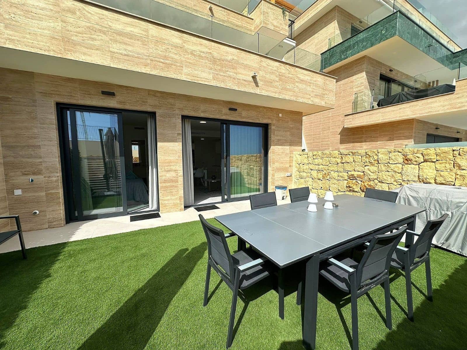 2 soveværelse Lejlighed til leje i Finestrat med swimmingpool garage - € 1.750 (Ref: 9061077)