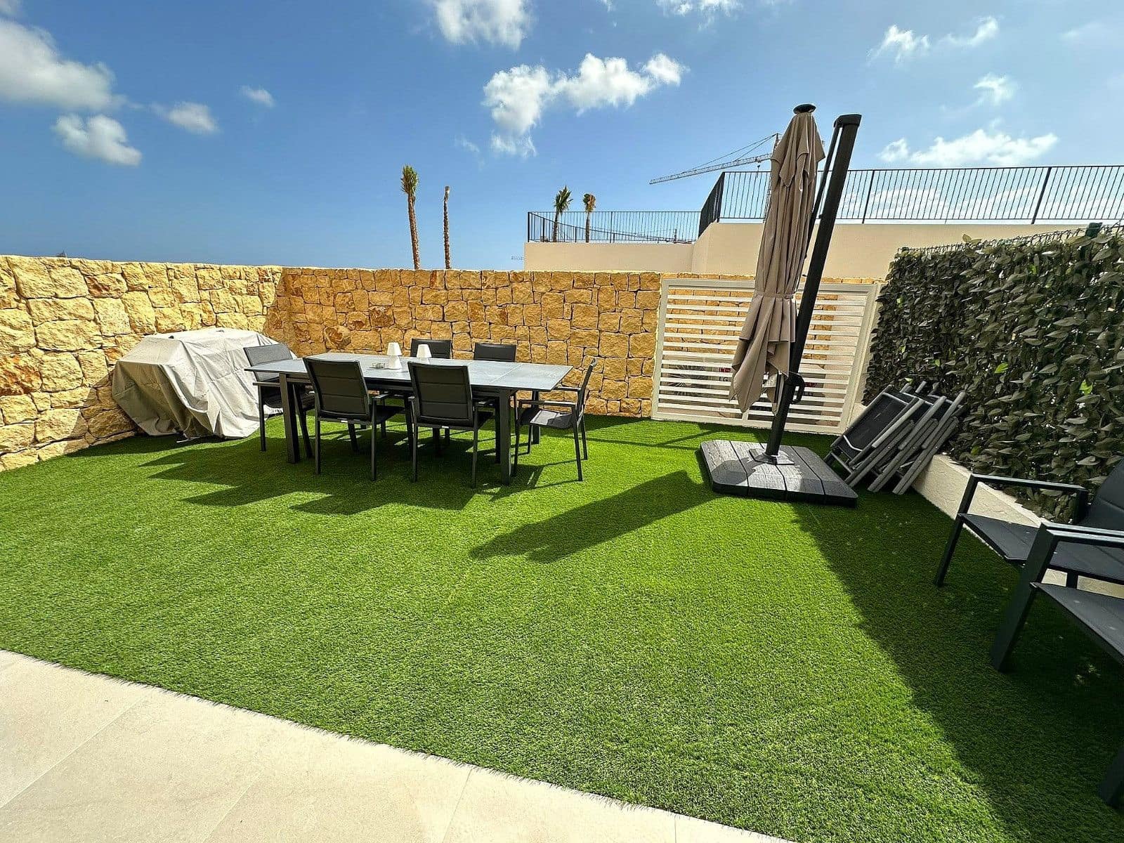 2 soveværelse Lejlighed til leje i Finestrat med swimmingpool garage - € 1.750 (Ref: 9061077)