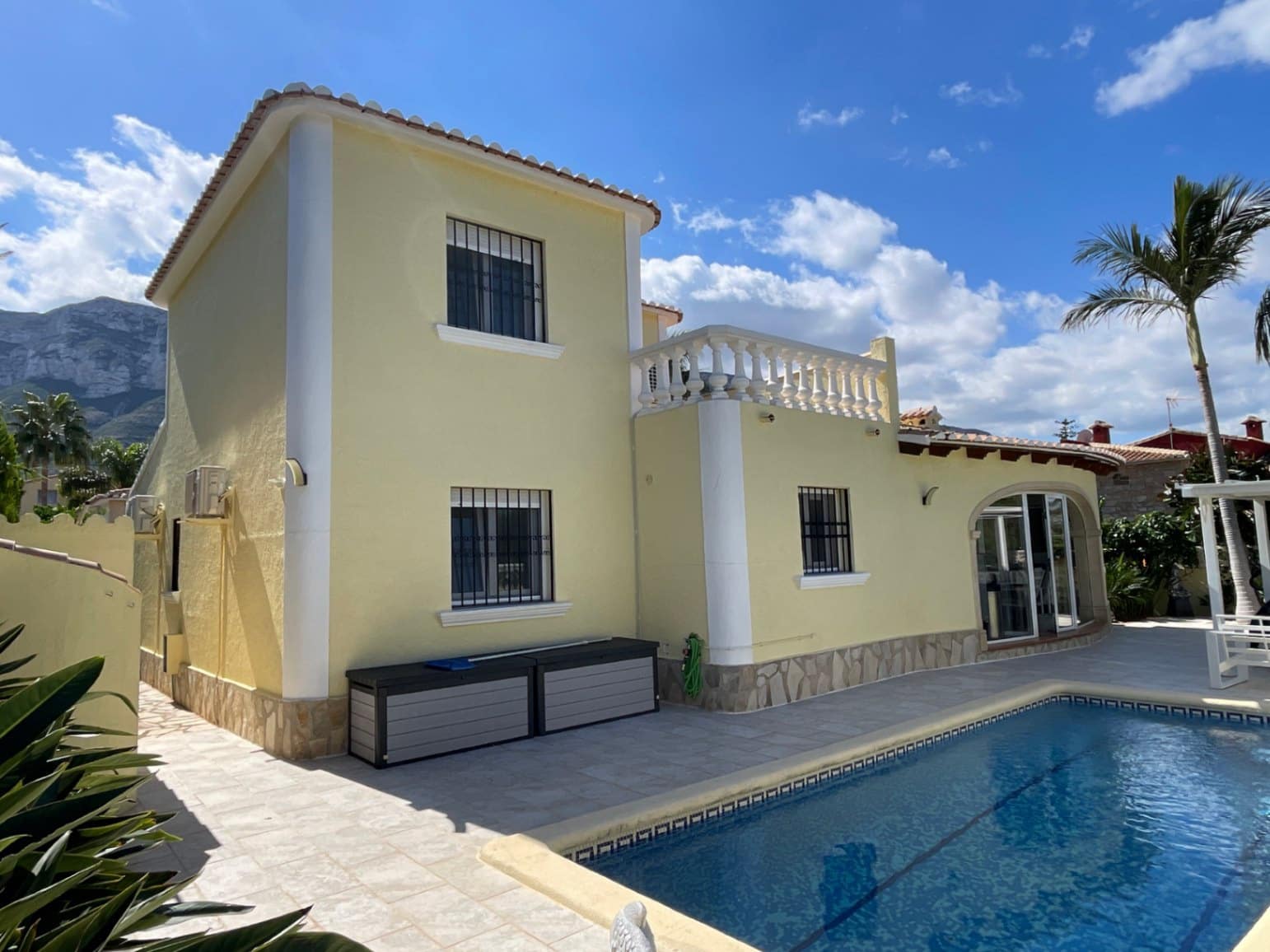 3 slaapkamer Villa te koop in Denia met zwembad garage - € 595.000 (Ref: 9069186)