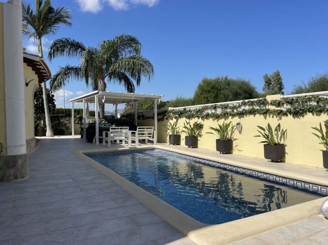 3 slaapkamer Villa te koop in Dénia met zwembad garage - € 595.000 (Ref: 9069186)