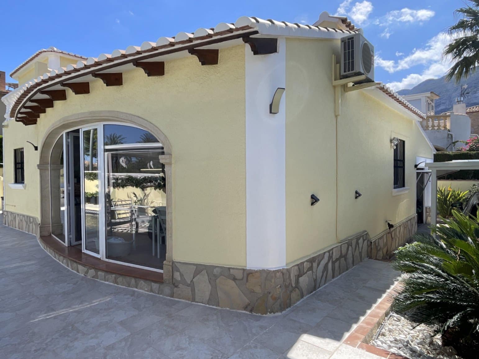 3 slaapkamer Villa te koop in Denia met zwembad garage - € 595.000 (Ref: 9069186)