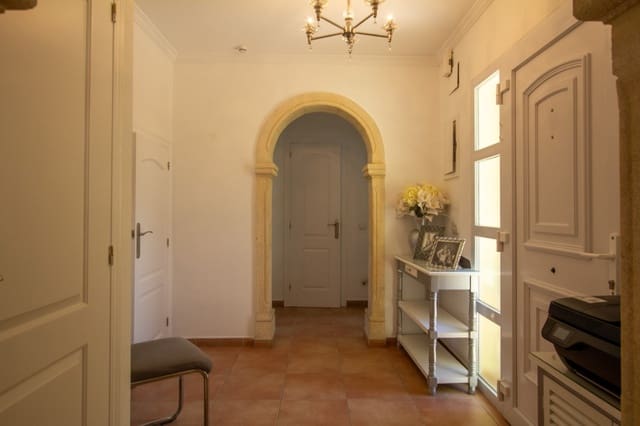 Chalet de 3 habitaciones en Dénia en venta con piscina garaje - 595.000 € (Ref: 9069186)