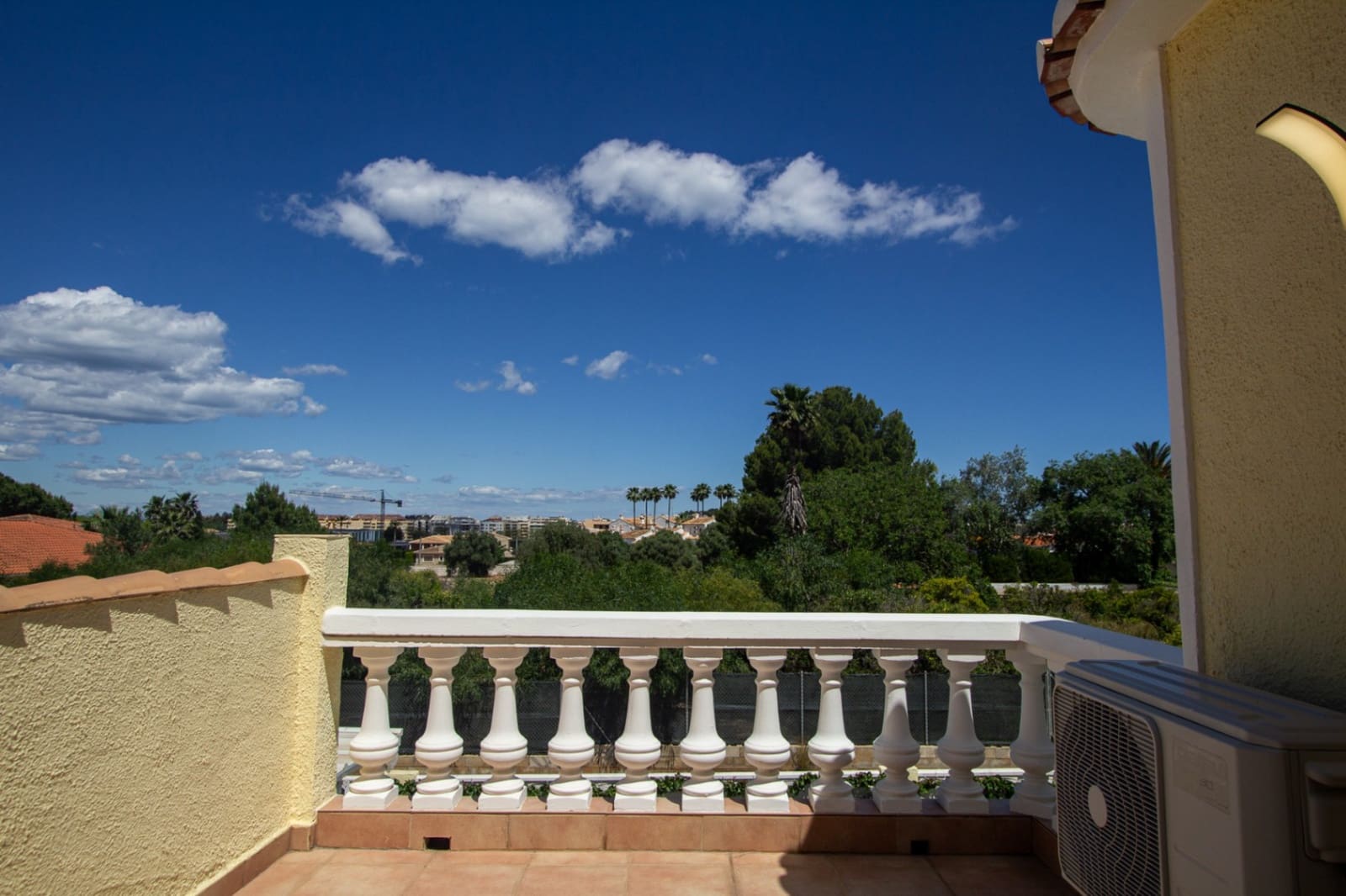 3 bedroom Villa for sale in Denia with pool garage - € 595,000 (Ref: 9069186)