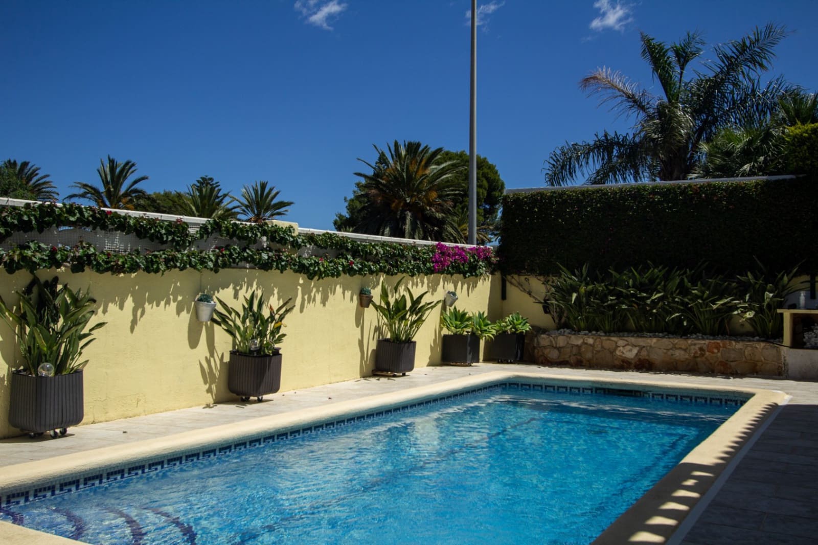 3 bedroom Villa for sale in Denia with pool garage - € 595,000 (Ref: 9069186)