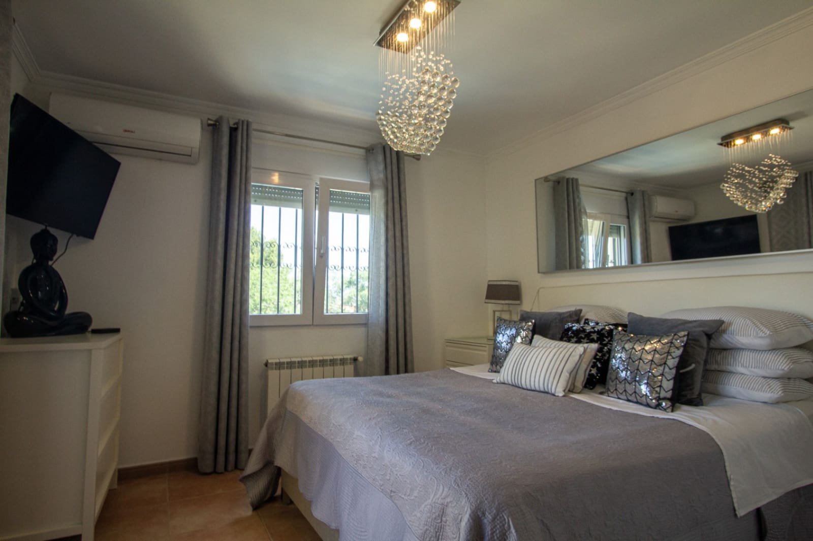 3 bedroom Villa for sale in Denia with pool garage - € 595,000 (Ref: 9069186)