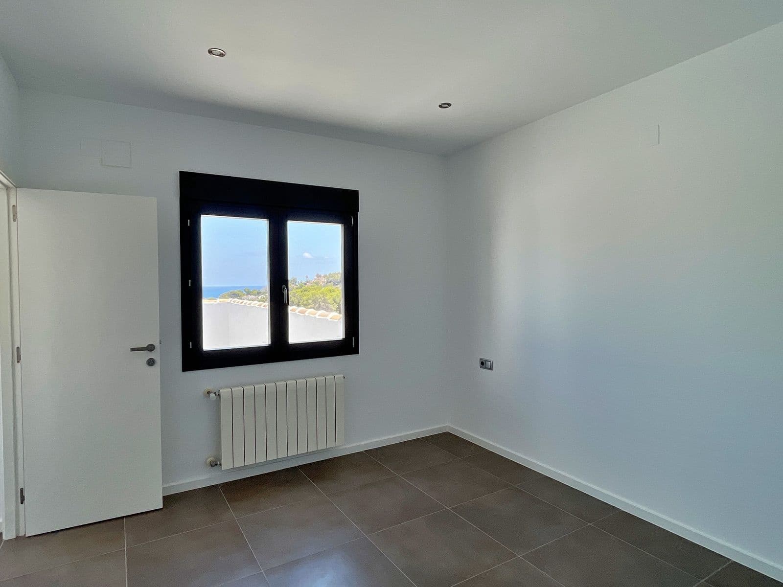 3 slaapkamer Villa te koop in Moraira met zwembad garage - € 1.440.000 (Ref: 9085649)