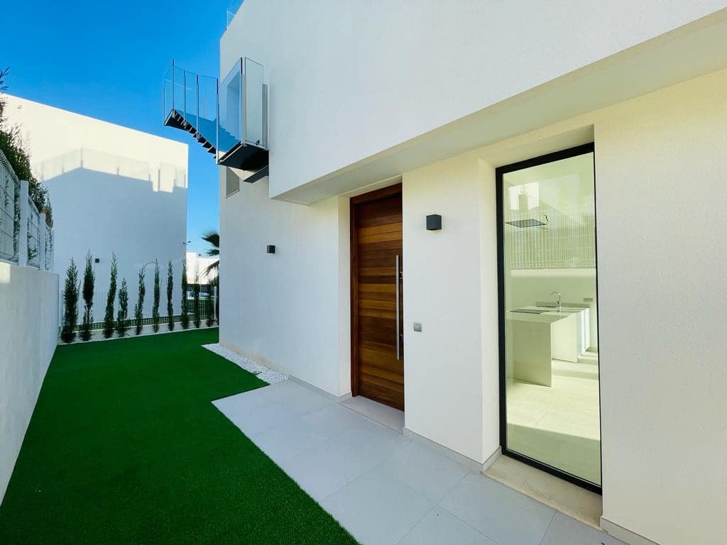3 bedroom Villa for sale in Finestrat with pool garage - € 850,000 (Ref: 9087128)