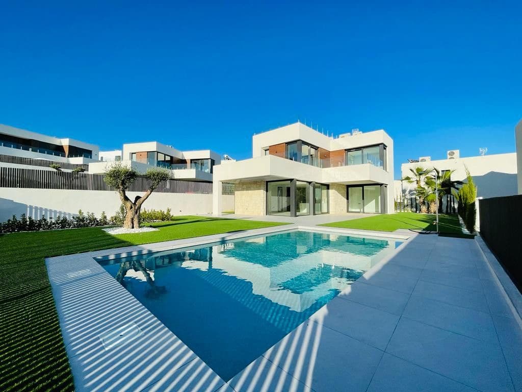 3 bedroom Villa for sale in Finestrat with pool garage - € 850,000 (Ref: 9087128)
