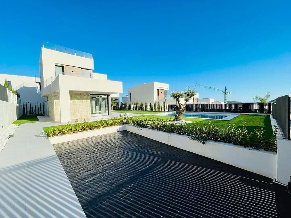 3 bedroom Villa for sale in Finestrat with pool garage - € 850,000 (Ref: 9087128)