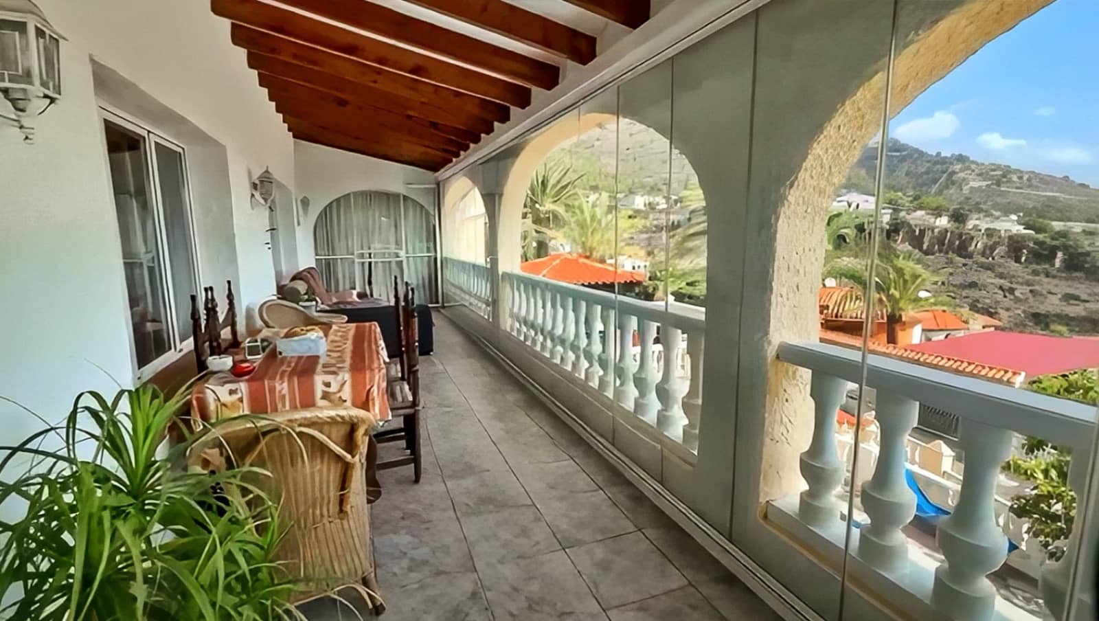 4 Zimmer Villa zu verkaufen in Calpe / Calp mit Pool Garage - 890.000 € (Ref: 9094361)