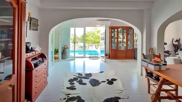 4 soveværelse Villa til salg i Calpe / Calp med swimmingpool garage - € 890.000 (Ref: 9094361)