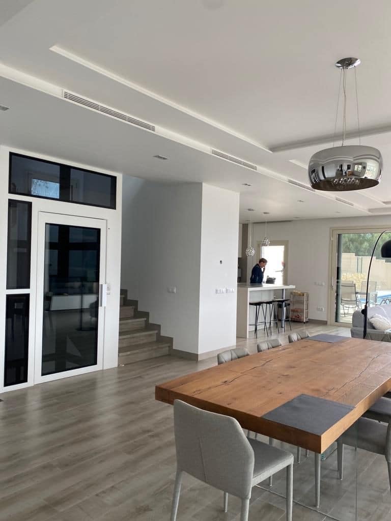 6 slaapkamer Villa te koop in El Campello met zwembad garage - € 2.900.000 (Ref: 9099639)