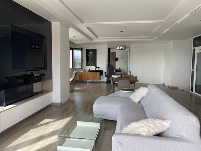 6 slaapkamer Villa te koop in El Campello met zwembad garage - € 2.900.000 (Ref: 9099639)