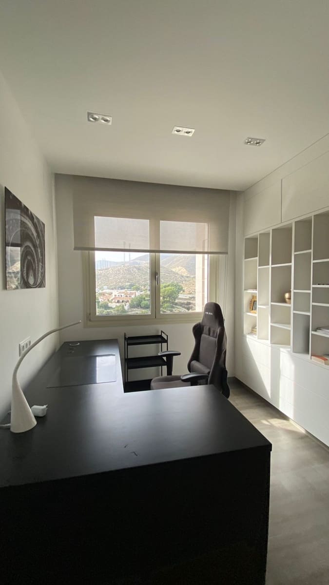 6 slaapkamer Villa te koop in El Campello met zwembad garage - € 2.900.000 (Ref: 9099639)