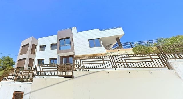 6 slaapkamer Villa te koop in El Campello met zwembad garage - € 2.900.000 (Ref: 9099639)