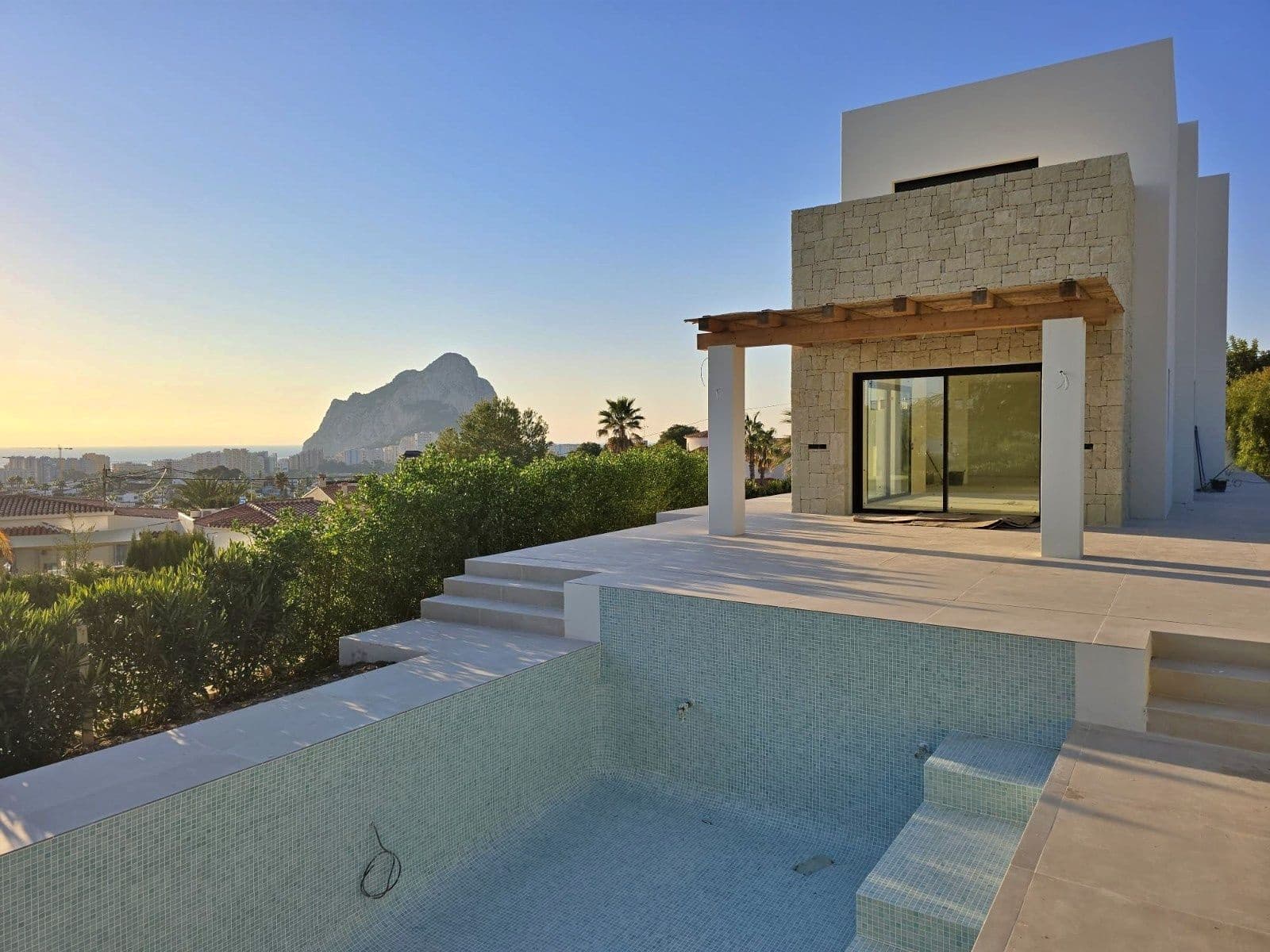 4 Zimmer Villa zu verkaufen in Calpe / Calp mit Pool Garage - 1.575.000 € (Ref: 9100006)