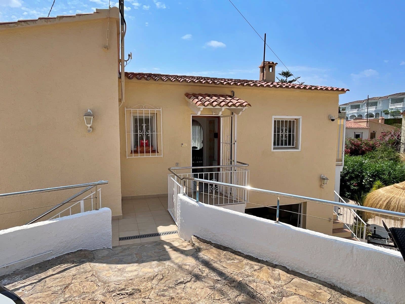 4 slaapkamer Villa te koop in Benissa met zwembad garage - € 475.000 (Ref: 9110970)