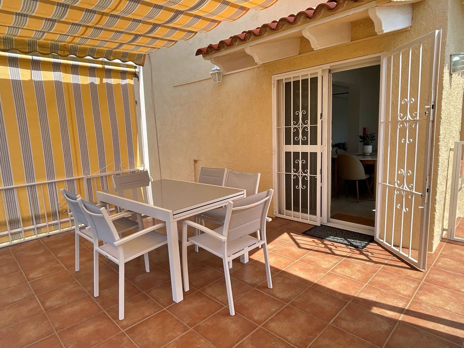 4 slaapkamer Villa te koop in Benissa met zwembad garage - € 475.000 (Ref: 9110970)