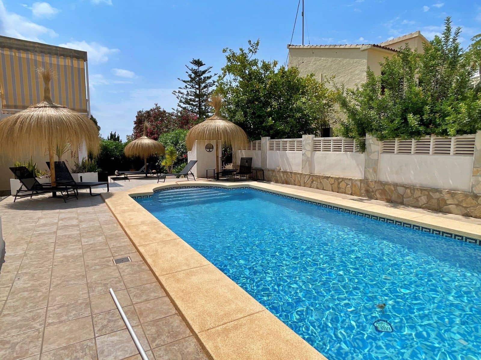 4 slaapkamer Villa te koop in Benissa met zwembad garage - € 475.000 (Ref: 9110970)