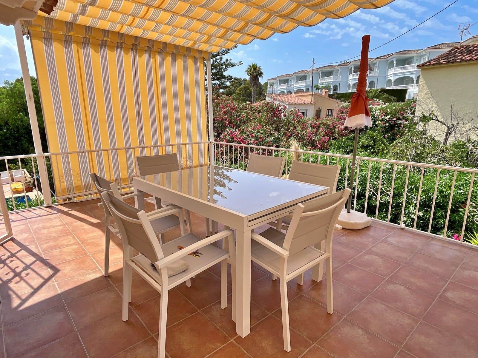 4 slaapkamer Villa te koop in Benissa met zwembad garage - € 475.000 (Ref: 9110970)