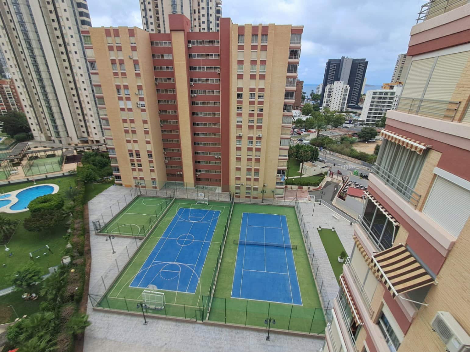 3 soveværelse Lejlighed til salg i Benidorm med swimmingpool garage - € 255.000 (Ref: 9113481)