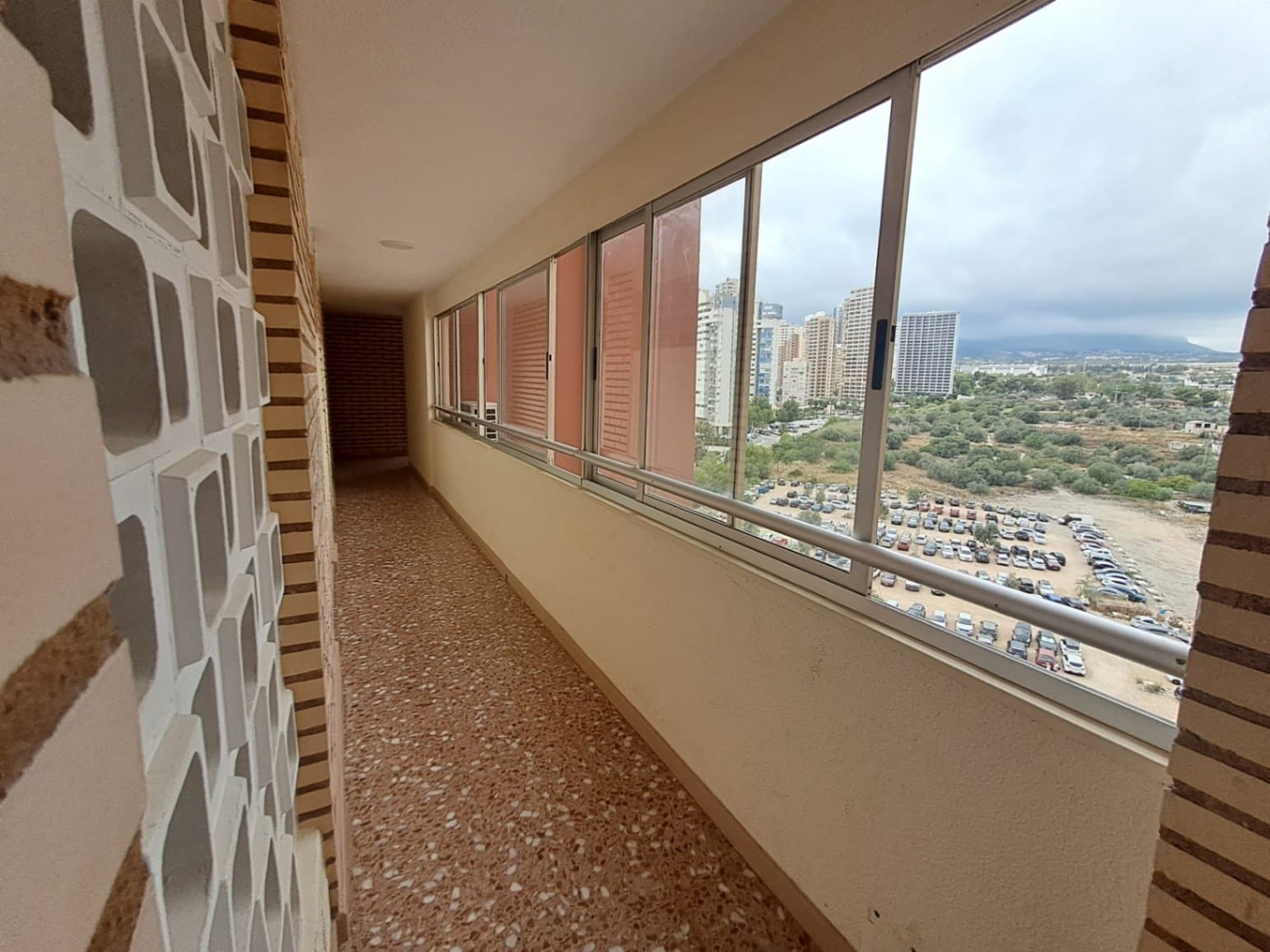 3 soveværelse Lejlighed til salg i Benidorm med swimmingpool garage - € 255.000 (Ref: 9113481)