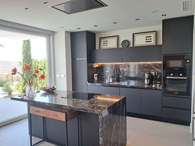 3 bedroom Villa for sale in Finestrat with pool garage - € 1,100,000 (Ref: 9133331)