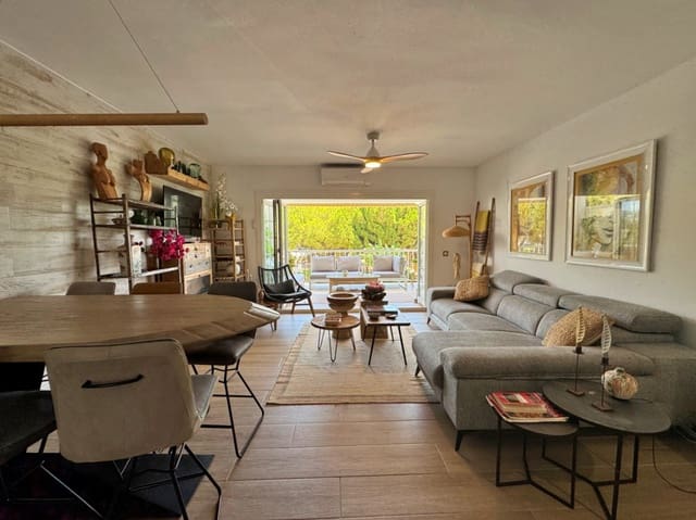 Appartement de 3 chambres à louer à Moraira, Teulada-Moraira - 2 500 € (Ref: 9138455)