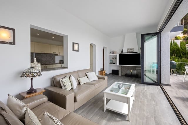 5 bedroom Villa for sale in Moraira, Teulada-Moraira with pool garage - € 1,200,000 (Ref: 9141889)