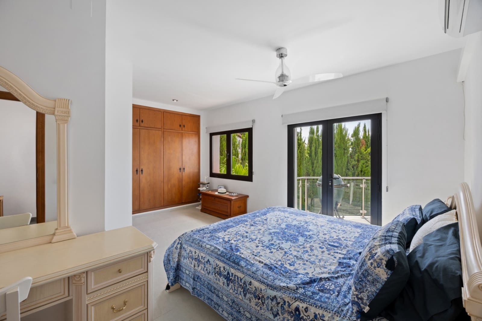 5 bedroom Villa for sale in Moraira with pool garage - € 1,200,000 (Ref: 9141889)