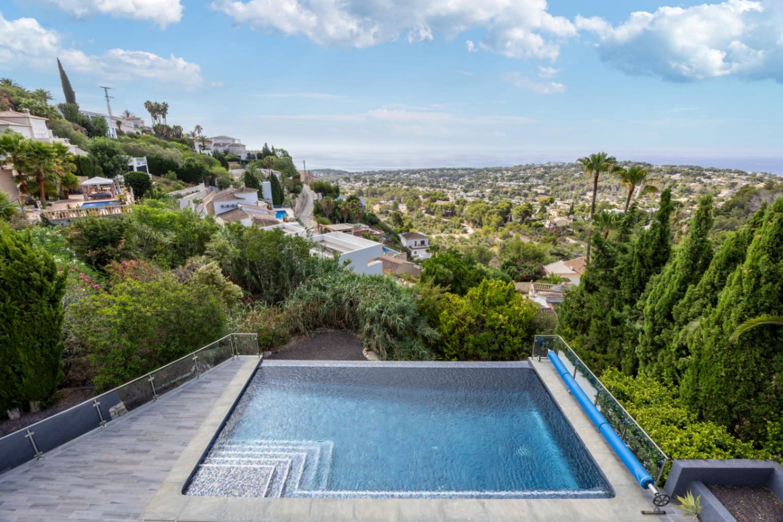5 bedroom Villa for sale in Moraira with pool garage - € 1,200,000 (Ref: 9141889)