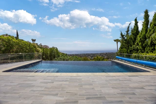 5 bedroom Villa for sale in Moraira, Teulada-Moraira with pool garage - € 1,200,000 (Ref: 9141889)