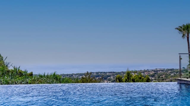 5 bedroom Villa for sale in Moraira, Teulada-Moraira with pool garage - € 1,200,000 (Ref: 9141889)