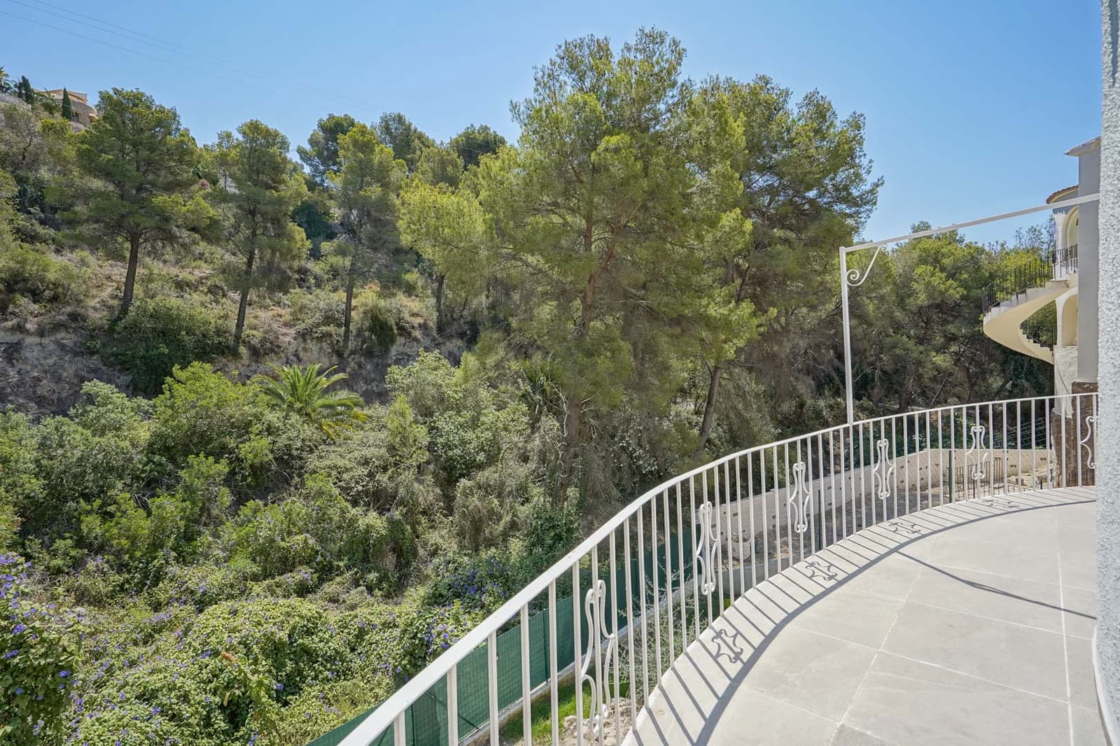 4 bedroom Villa for sale in Montemar with pool - € 620,000 (Ref: 9142144)