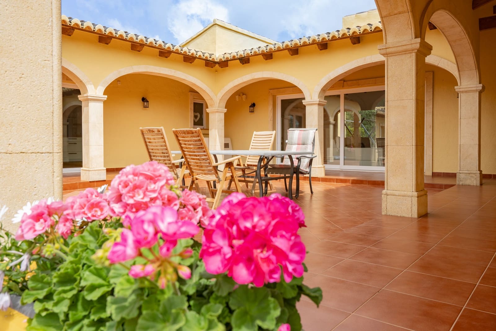 4 soveværelse Villa til salg i Gata de Gorgos med swimmingpool - € 659.000 (Ref: 9142149)