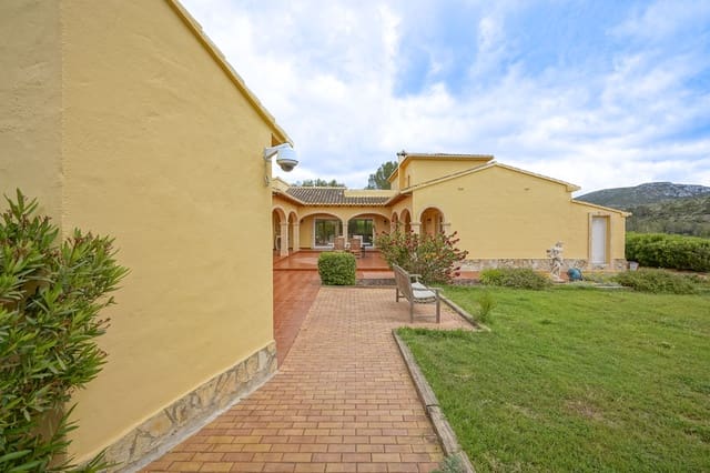 4 slaapkamer Villa te koop in Gata de Gorgos met zwembad - € 659.000 (Ref: 9142149)