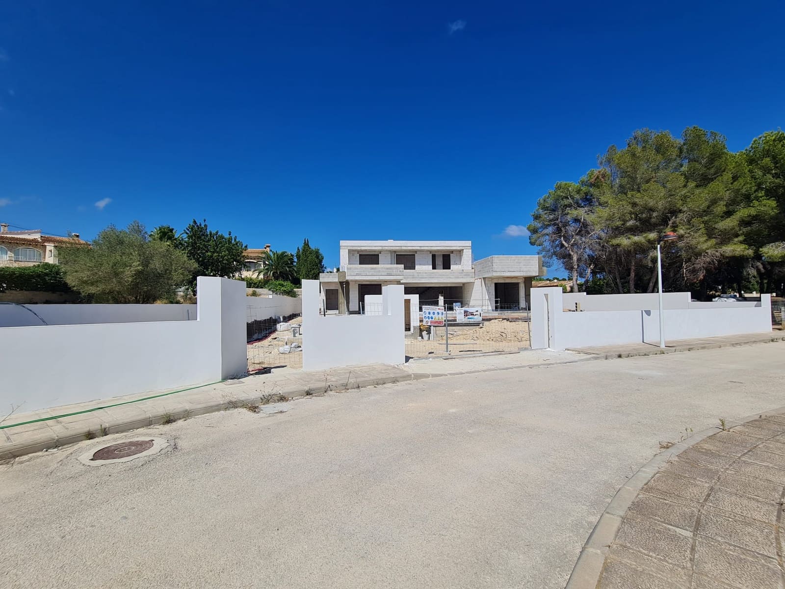 3 slaapkamer Villa te koop in Moraira met zwembad garage - € 1.475.000 (Ref: 9142150)