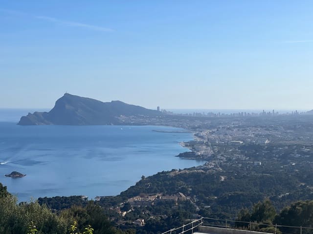 4 sypialnia Willa na sprzedaż w Altea z basenem garażem - 2 690 000 € (Ref: 9142163)