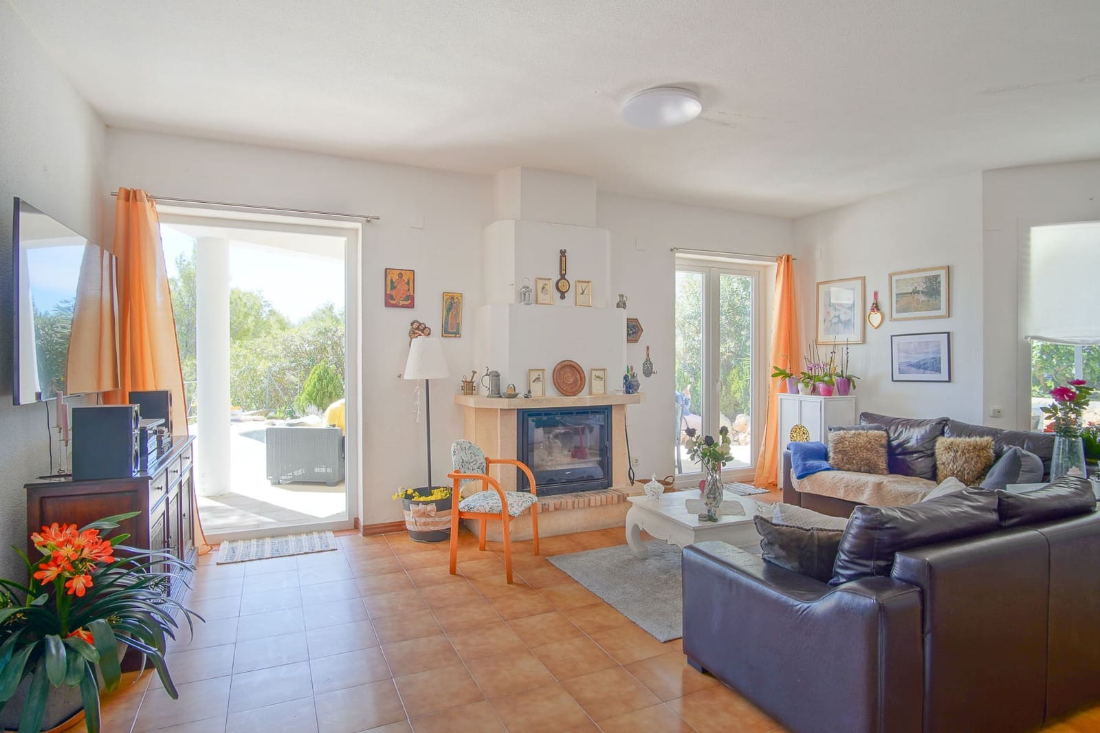 3 bedroom Villa for sale in Altea with pool - € 530,000 (Ref: 9142180)