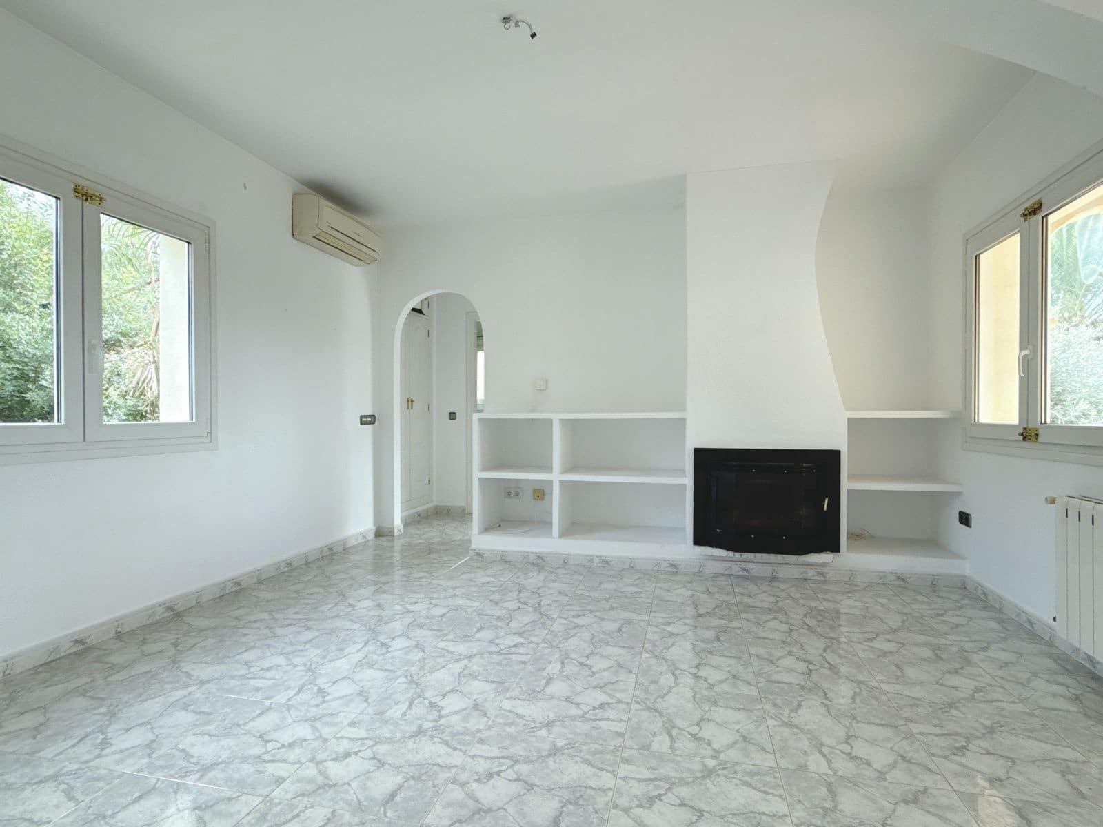 3 bedroom Villa for sale in Moraira with pool garage - € 670,000 (Ref: 9146665)