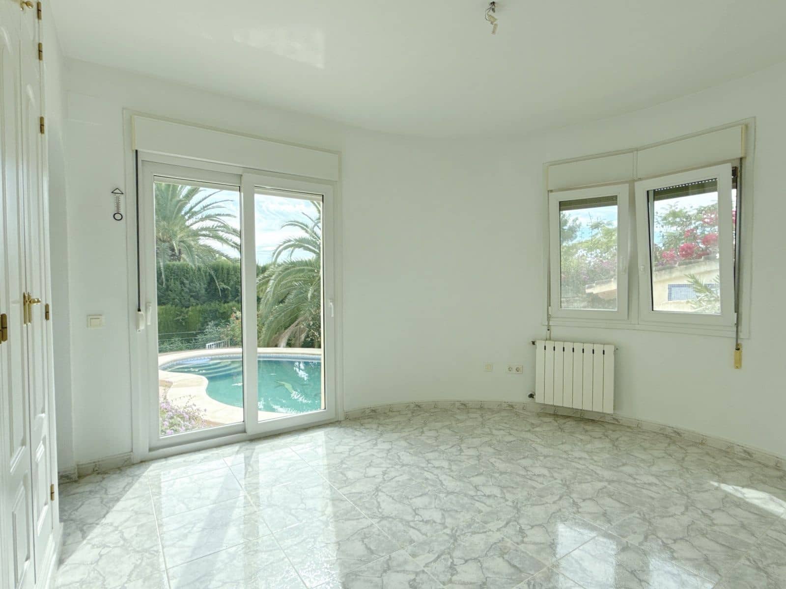 3 bedroom Villa for sale in Moraira with pool garage - € 670,000 (Ref: 9146665)