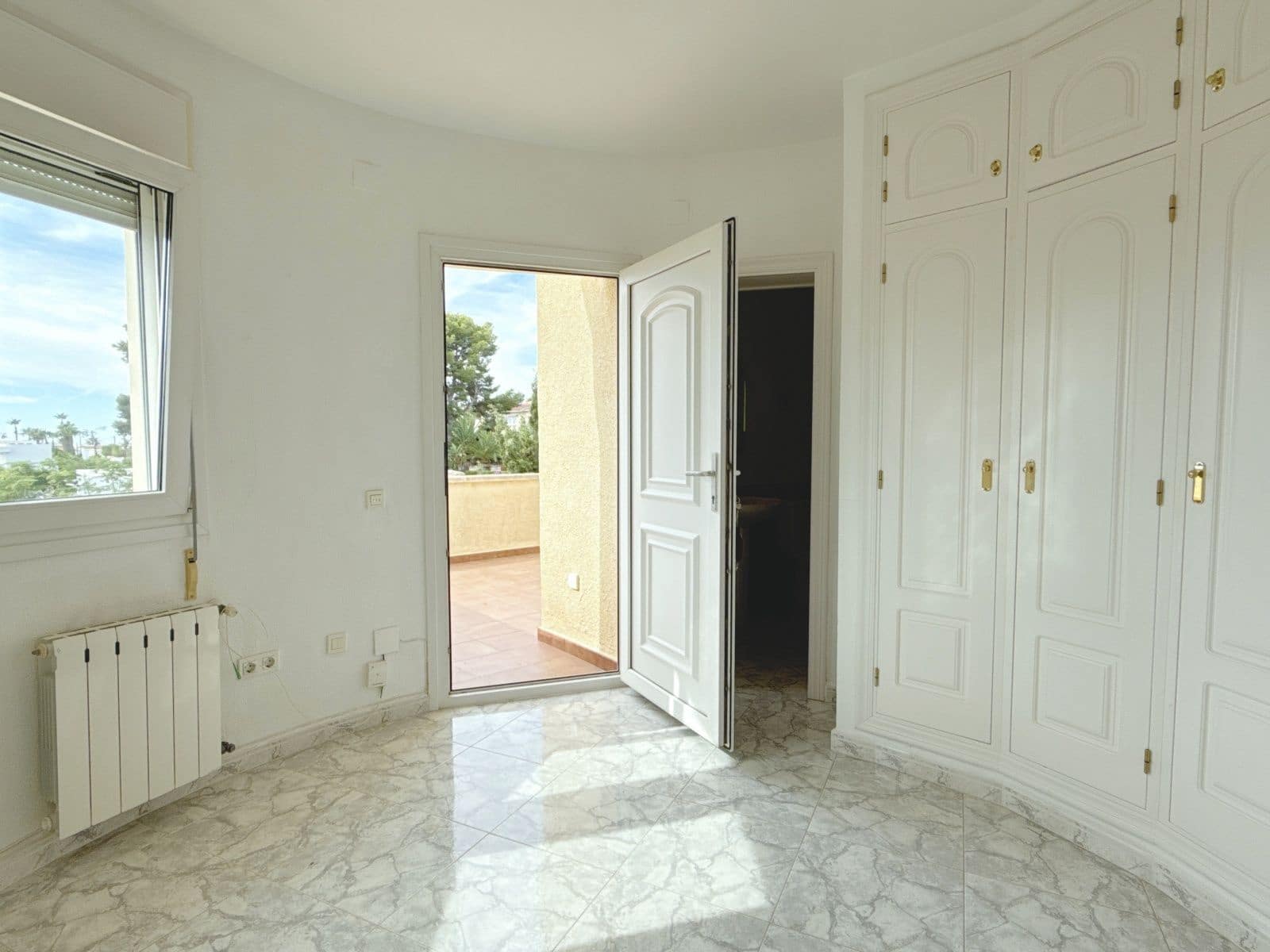 3 bedroom Villa for sale in Moraira with pool garage - € 670,000 (Ref: 9146665)