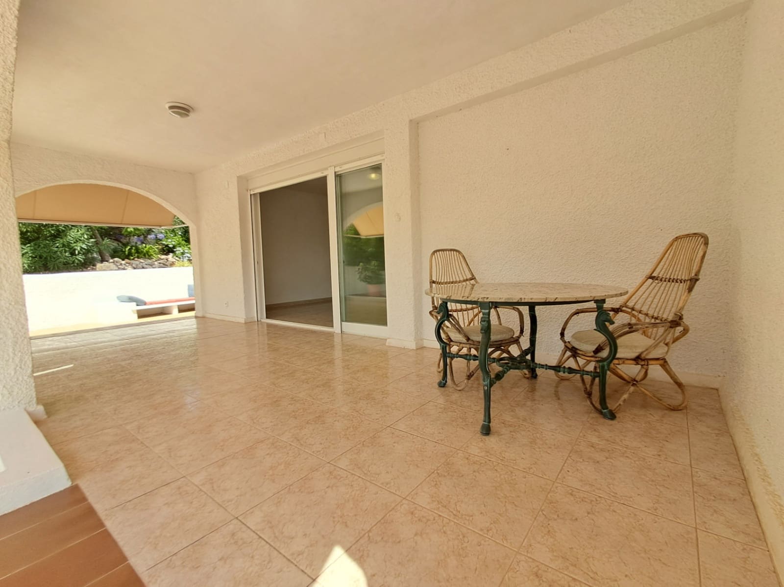 4 bedroom Villa for rent in Alhama Springs with pool garage - € 2,200 (Ref: 9161835)