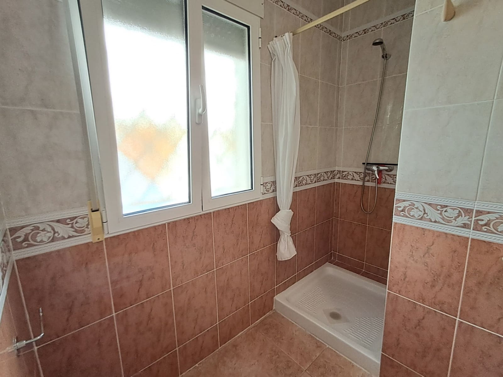 4 bedroom Villa for rent in Alhama Springs with pool garage - € 2,200 (Ref: 9161835)