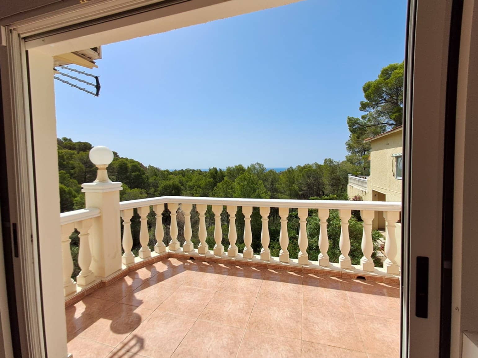 4 bedroom Villa for rent in Alhama Springs with pool garage - € 2,200 (Ref: 9161835)