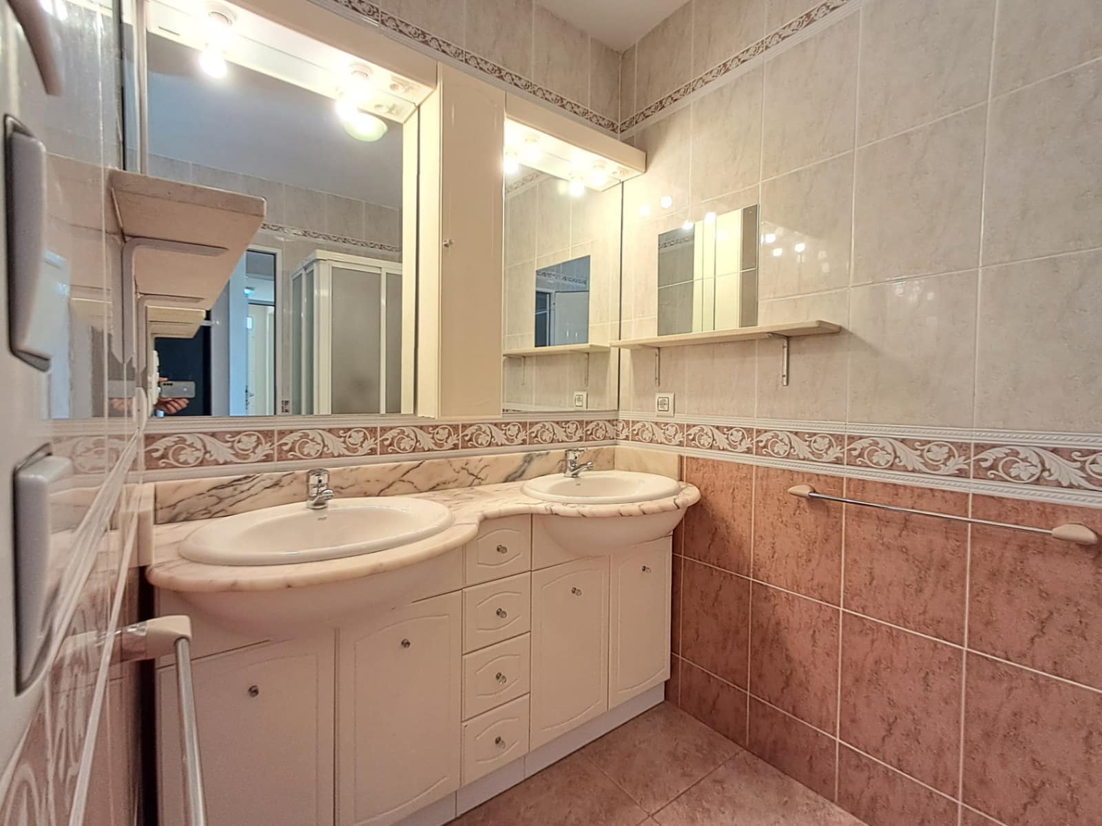4 bedroom Villa for rent in Alhama Springs with pool garage - € 2,200 (Ref: 9161835)