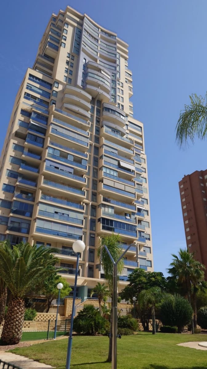 3 Zimmer Apartment zu verkaufen in Benidorm mit Pool Garage - 355.000 € (Ref: 9166117)